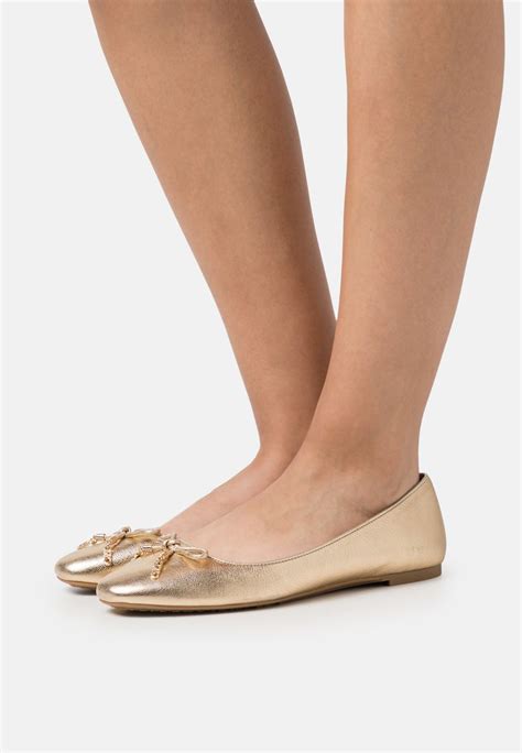 ballerina goud michael kors|michael kors leather flats.